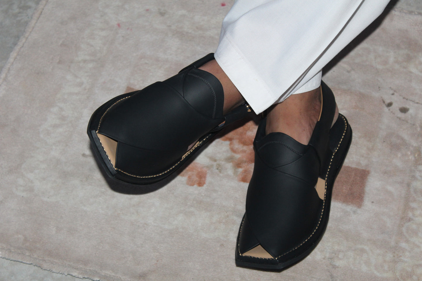 Peshawari Chappal Royale Matte Black