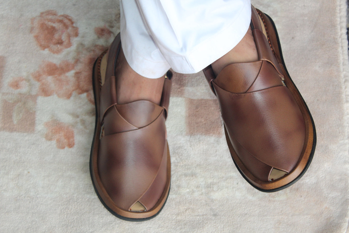 Gogo Round Classic Shaded Brown