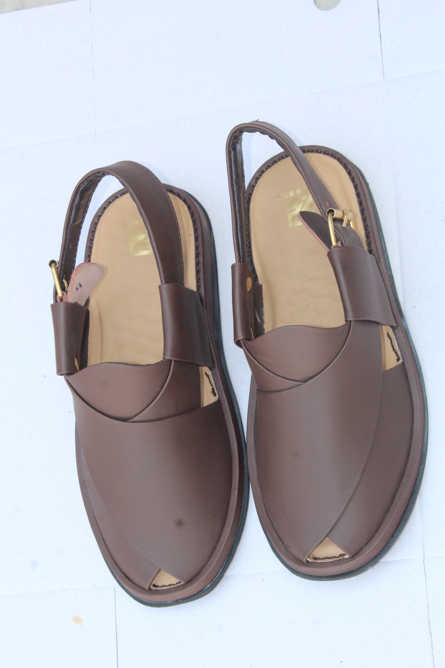 GOGO Round Classic Matte Brown