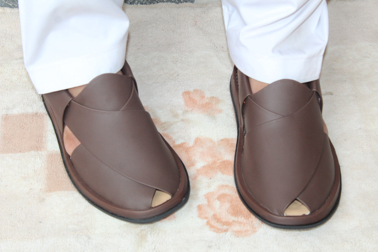 GOGO Round Classic Matte Brown