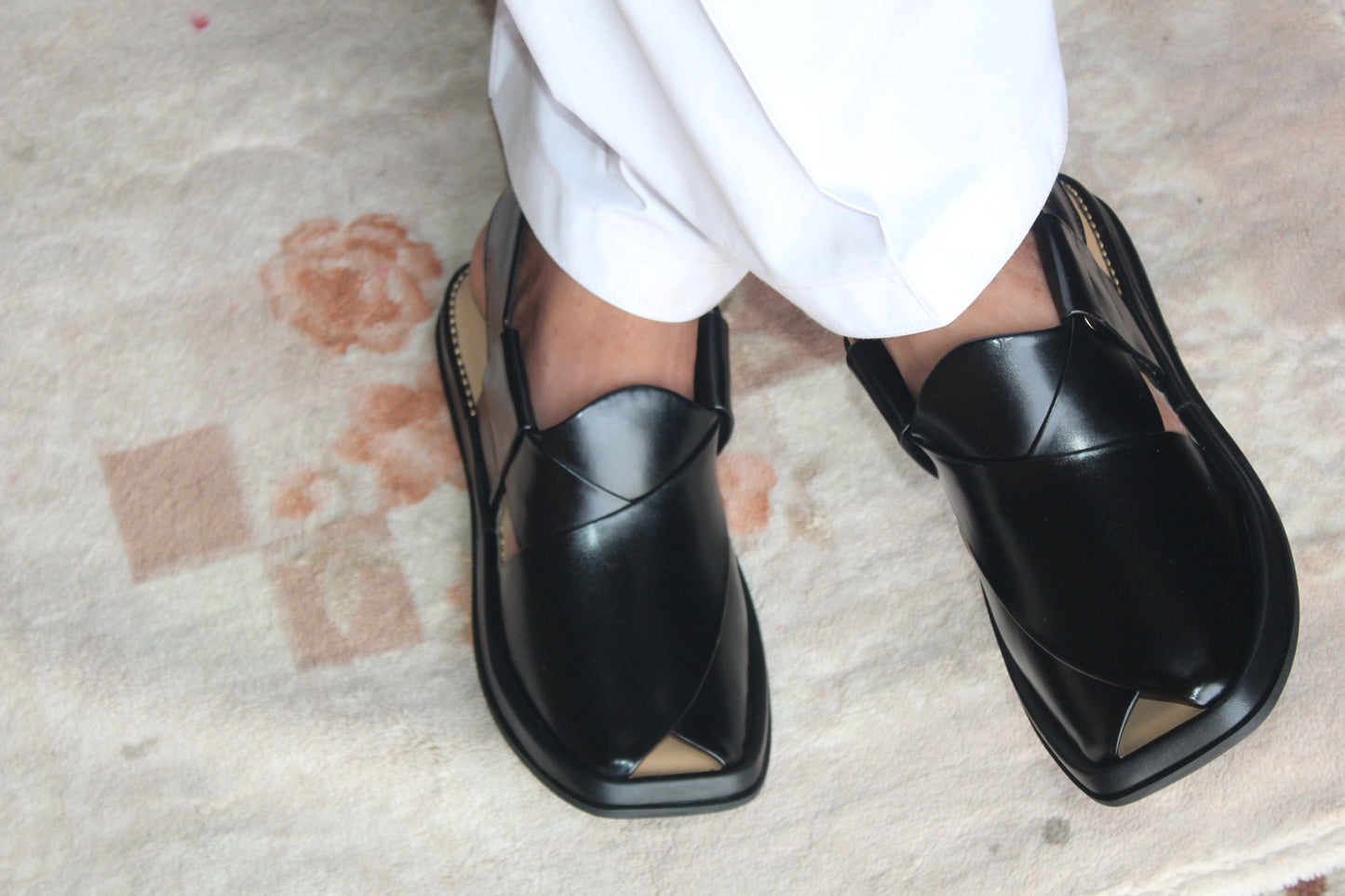 Peshawar Royale – Jet Black