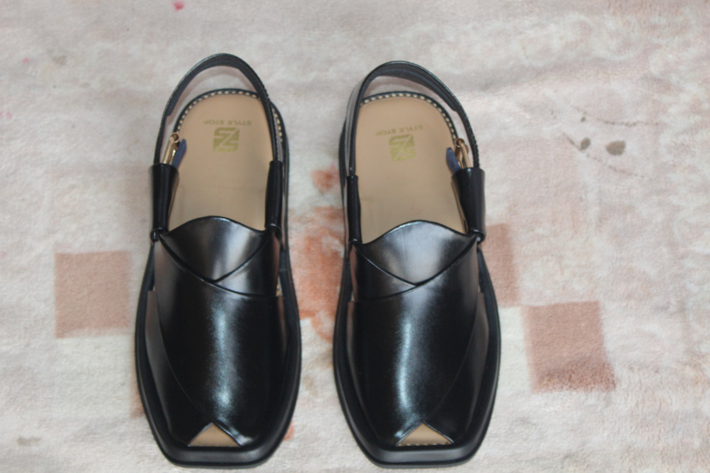 Peshawar Royale – Jet Black