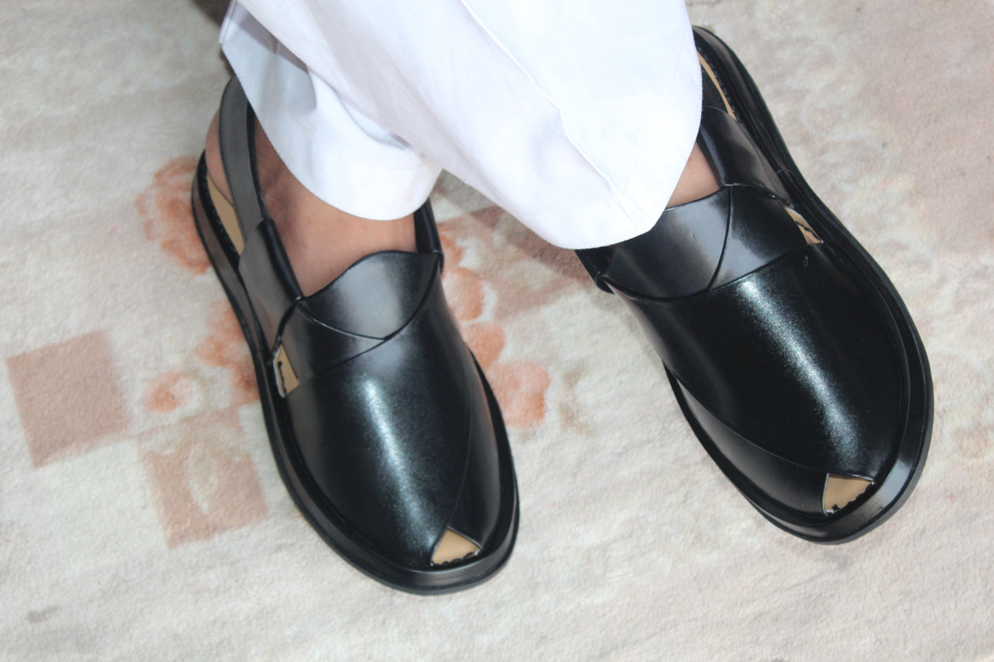 Gogo Round Classic Jet Black