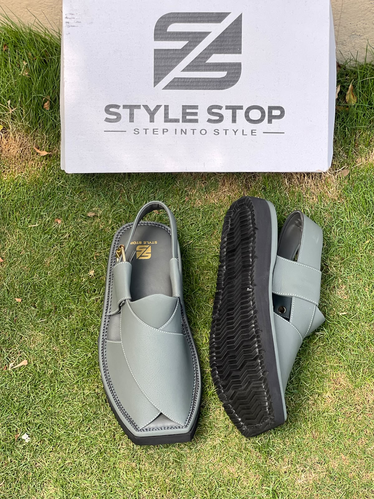 Air Kaptaan Peshawari Chappal – Sage Green