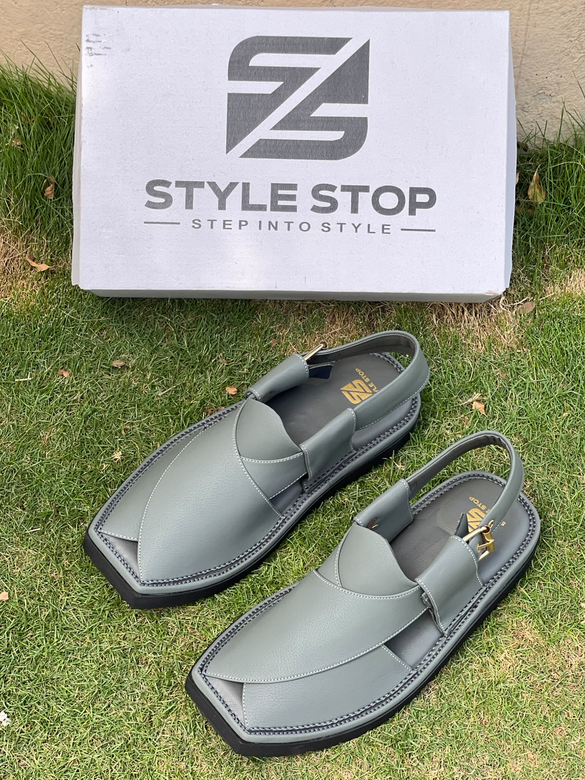 Air Kaptaan Peshawari Chappal – Sage Green
